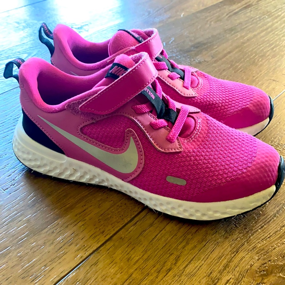 Girls Nike Revolution sneakers